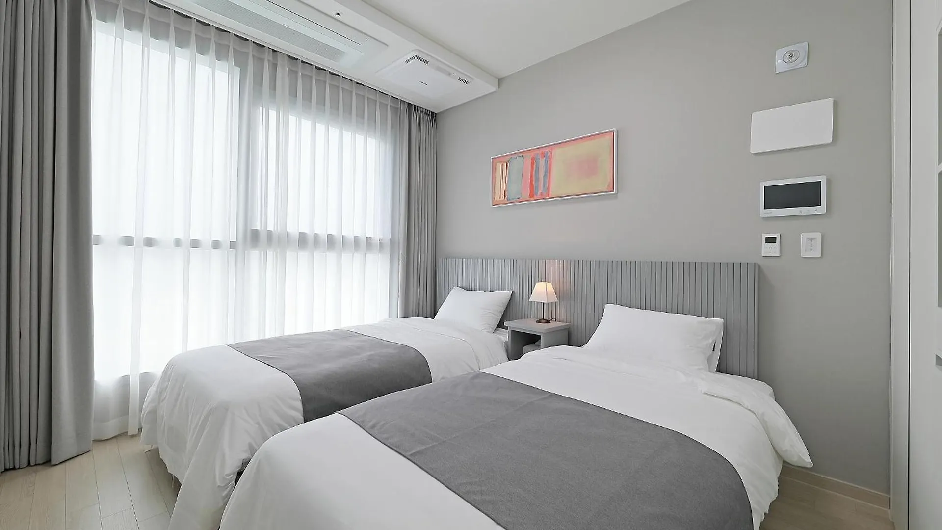 Elmomento Sasang Aparthotel Busan 0*,  South Korea
